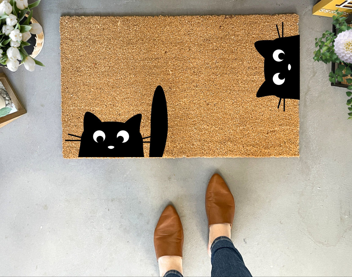 Funny_Cat_Peeking_Doormat_patt