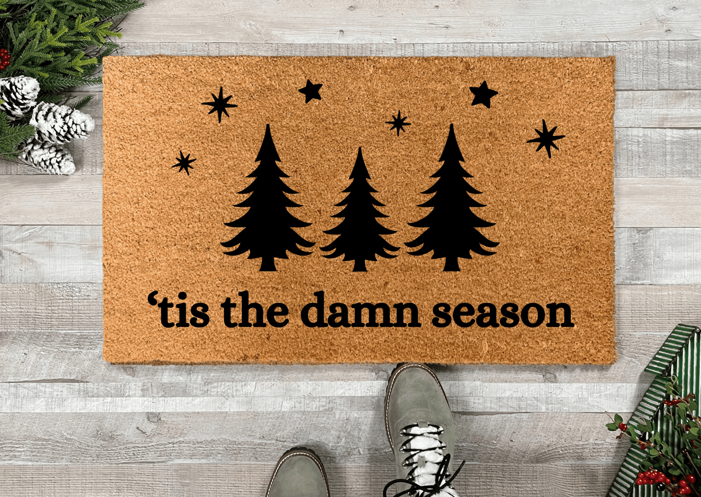 https://nickel-designs.com/cdn/shop/files/doormat-tis-the-damn-season-christmas-doormat-1@2x.png?v=1700560807