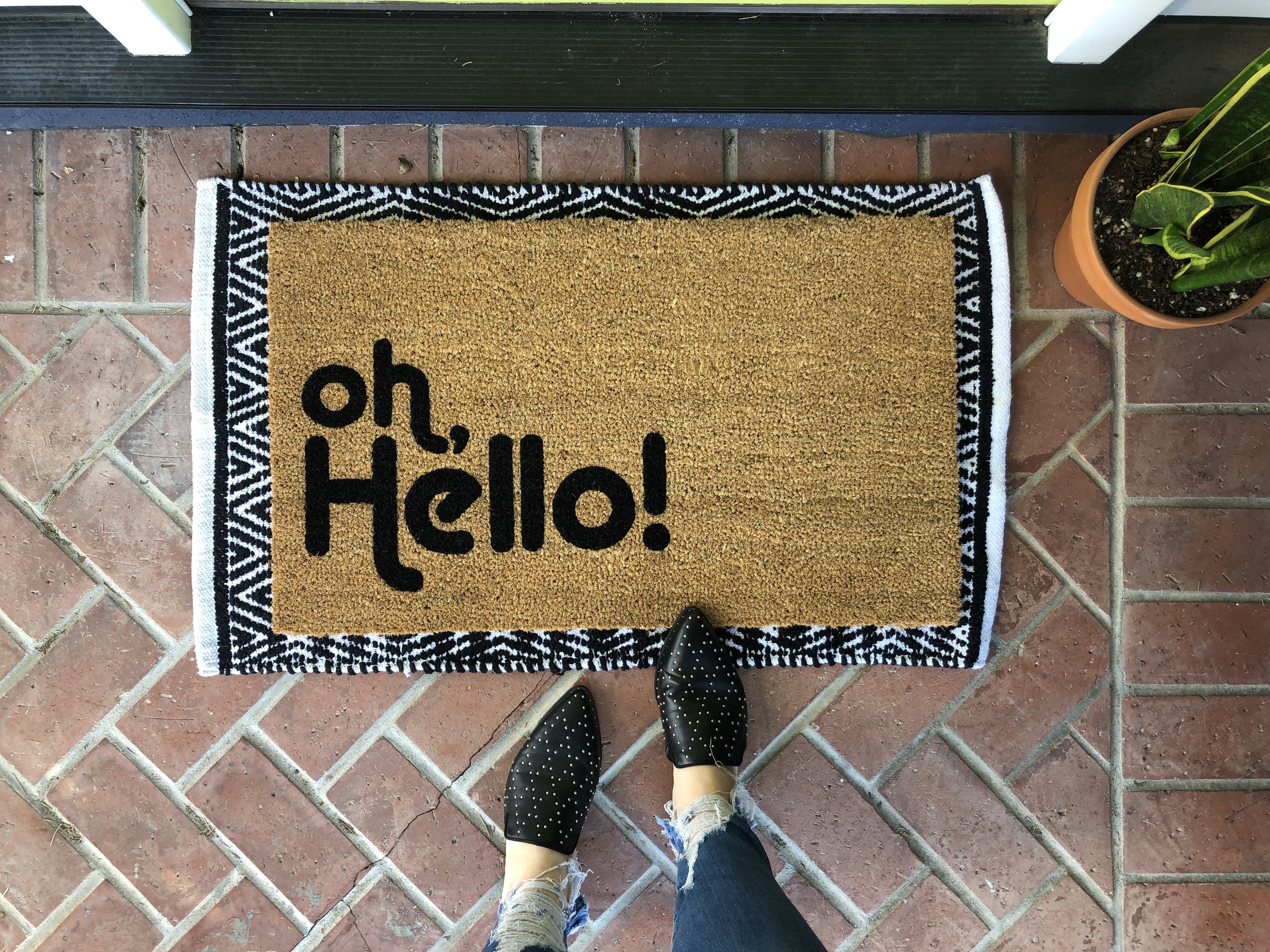 Barnyard Designs 'Oh Hello, See Ya' Doormat Welcome Mat, Outdoor