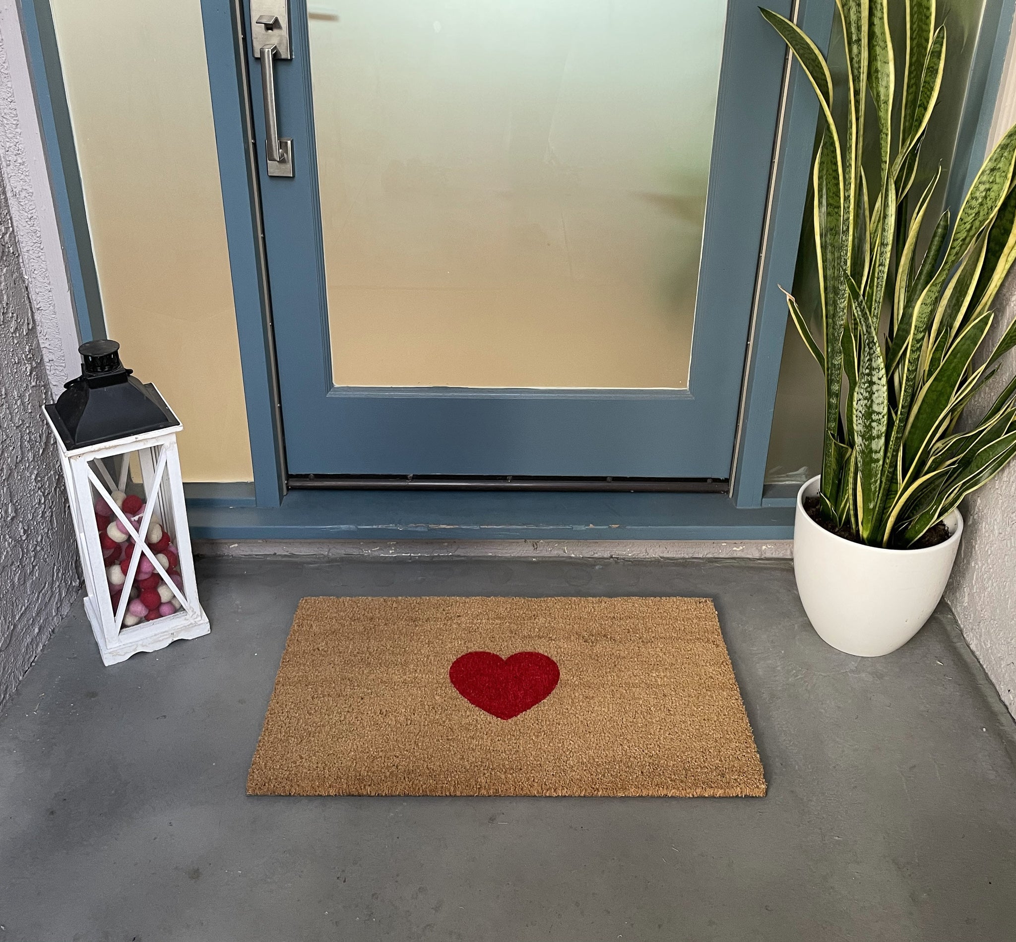 https://nickel-designs.com/cdn/shop/products/doormat-heart-doormat-outdoor-decor-for-valentine-s-day-6@2x.jpg?v=1680750834