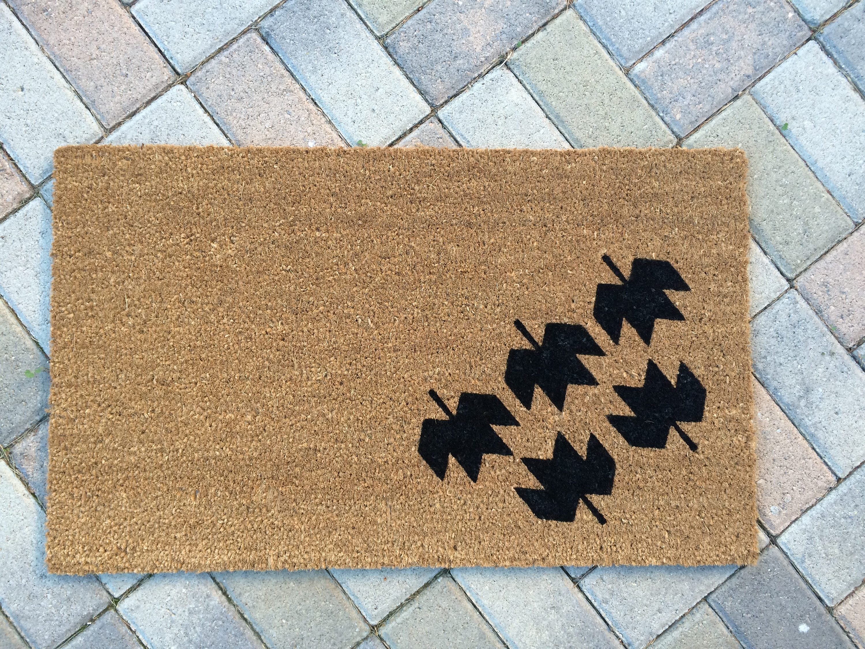 https://nickel-designs.com/cdn/shop/products/doormat-modern-fall-leaves-doormat-5@2x.jpg?v=1610986449